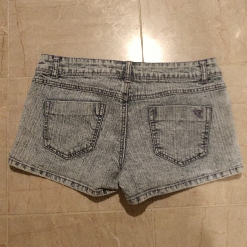 👌Grane Acid Washed Jean Shorts - Picture 3 of 5